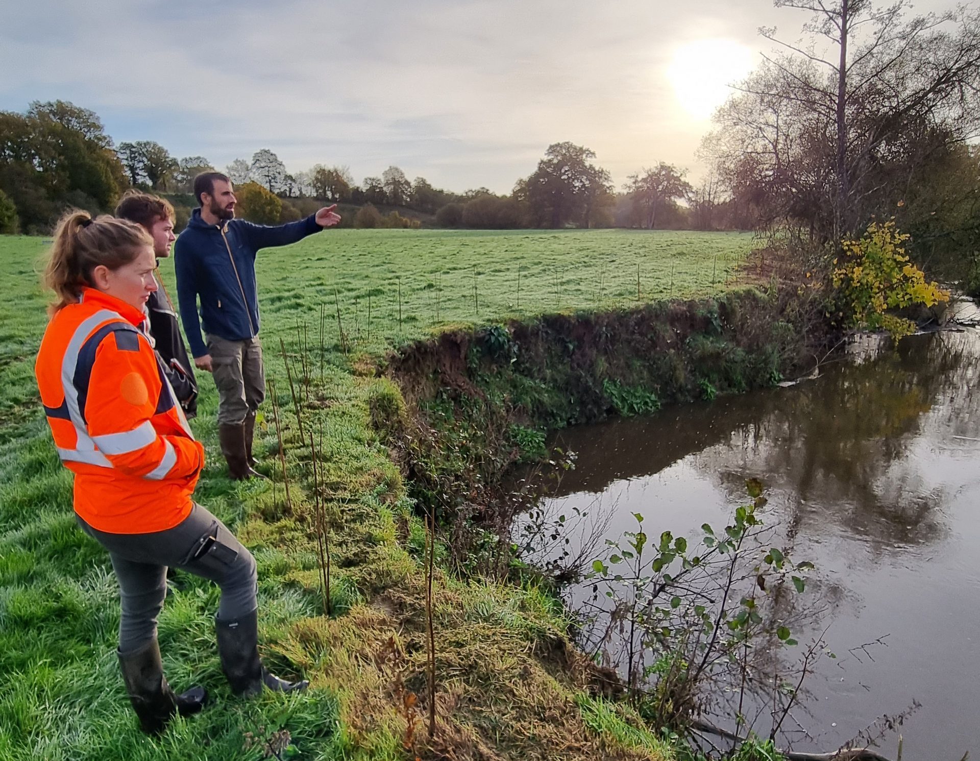 Chantier d'aménagement du cours d'eau l'Ernée