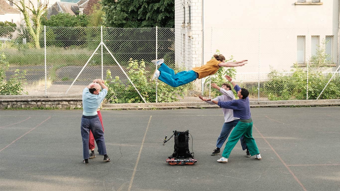 Impact d’une course / Cirque, espace public – Collectif La Horde dans les Pavés